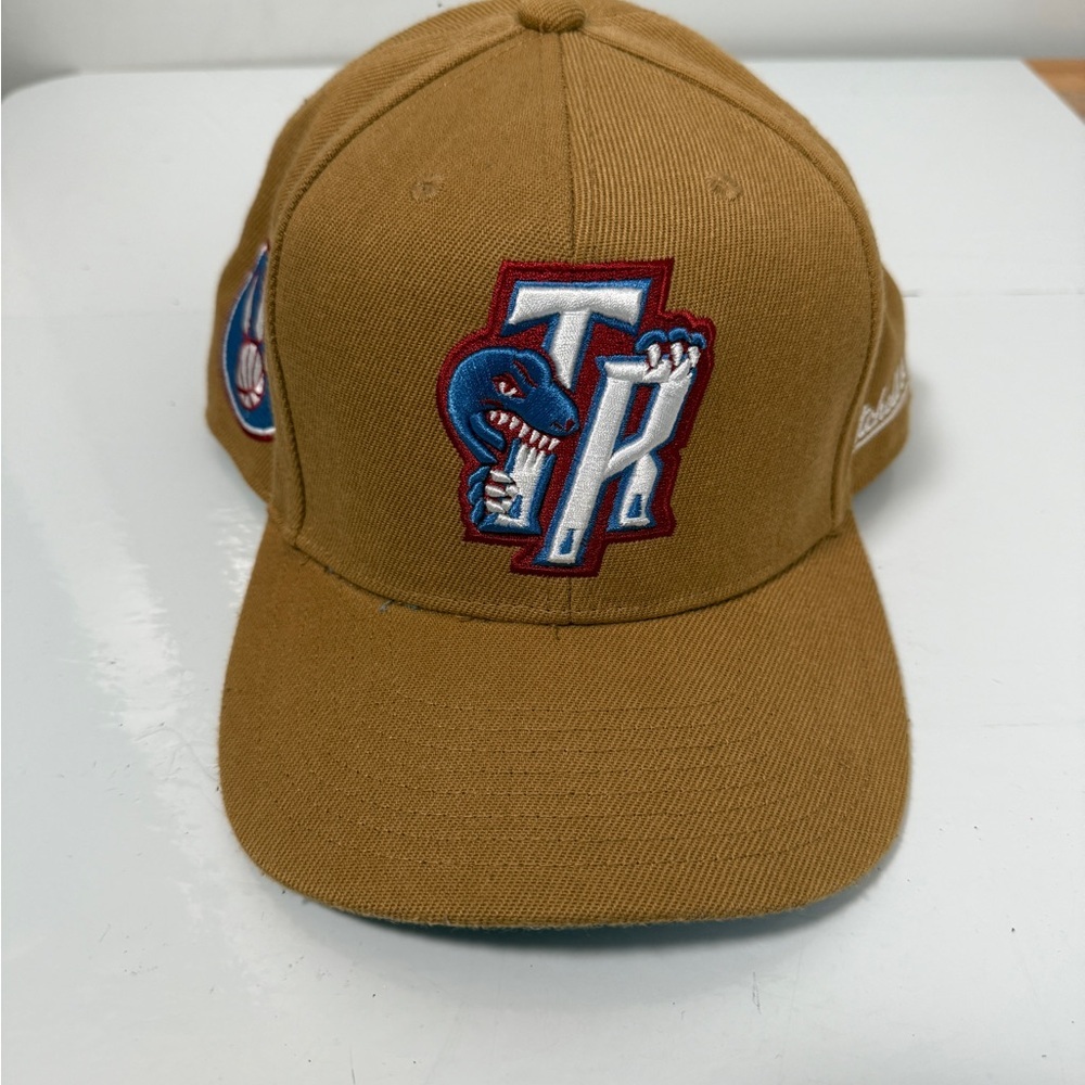 Mitchell & Ness Toronto Raptors HWC Fitted Hat 7 3/4 Skyline Patch